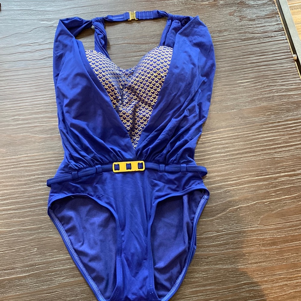 2/$25. Ladies size S aqua by LaVie en Rose one piece, bathing suit.